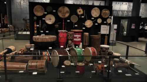 国立民族博物館