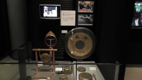 国立民族博物館