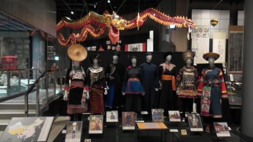 国立民族博物館