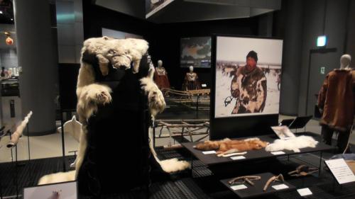 国立民族博物館