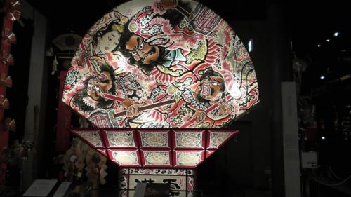 国立民族博物館