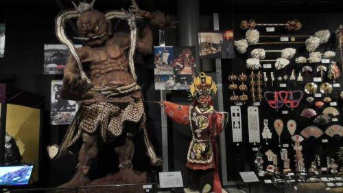 国立民族博物館